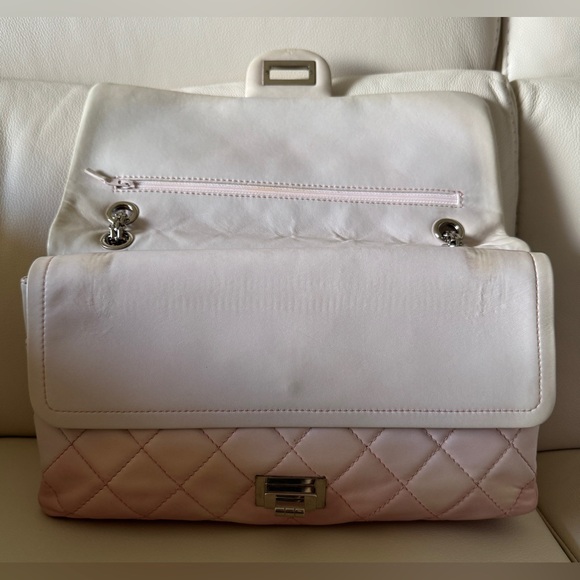 Chanel 2.55 Reissue Maxi 227 Pink White Degrade Ombré Bag - Picture 3 of 16